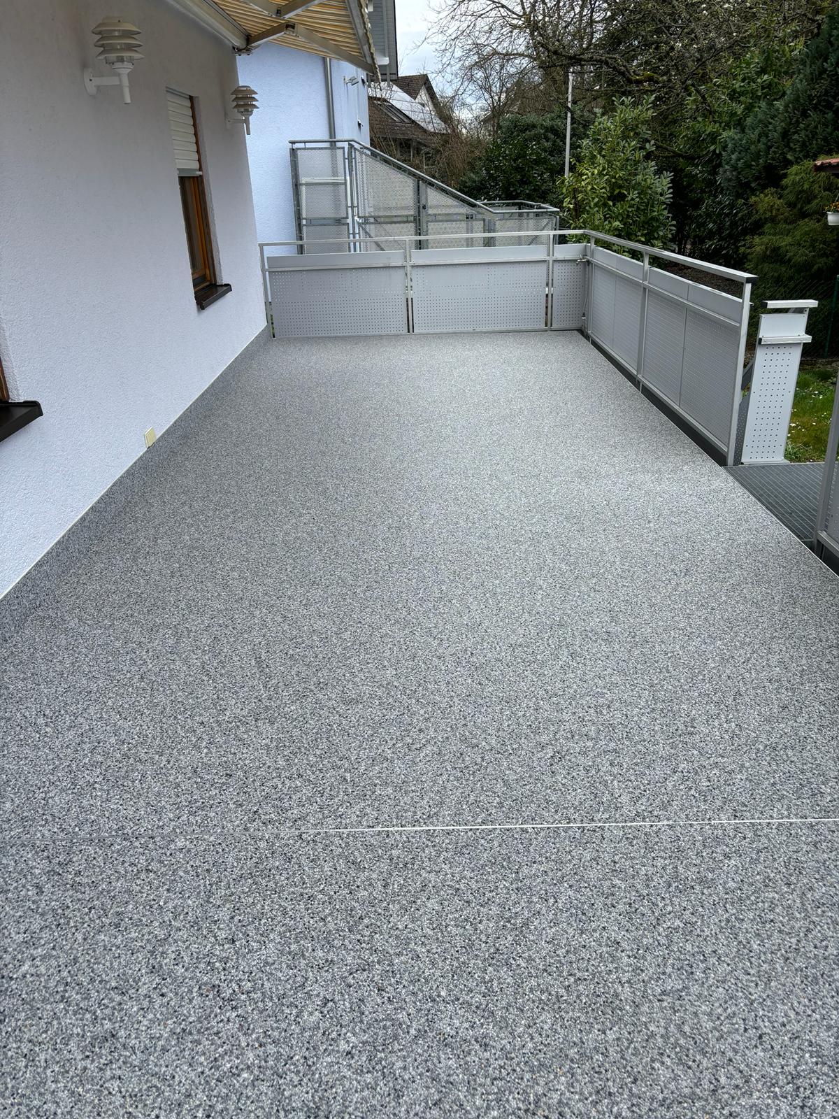 Balkon in Weiß