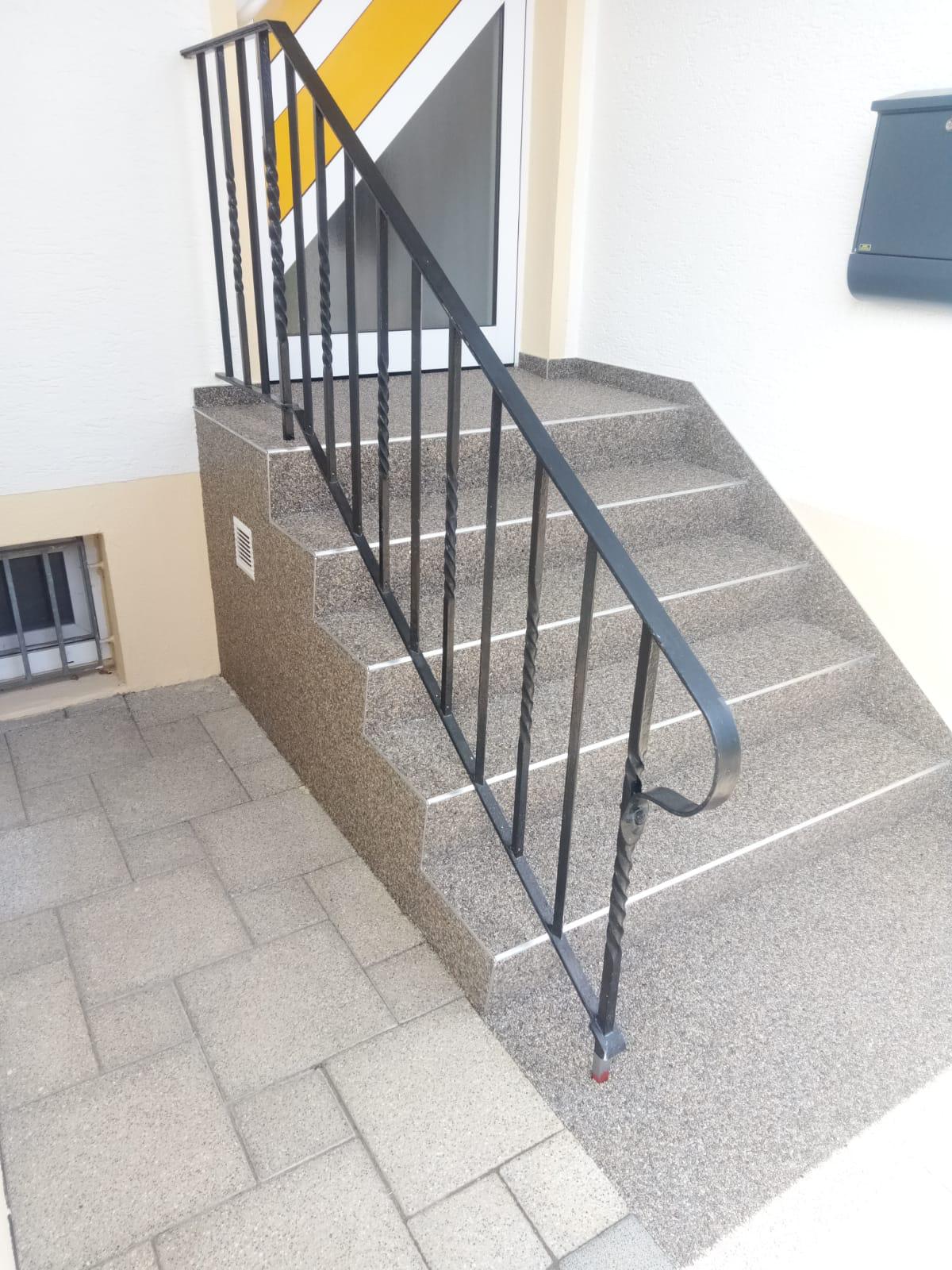 Hauseingang in Beige