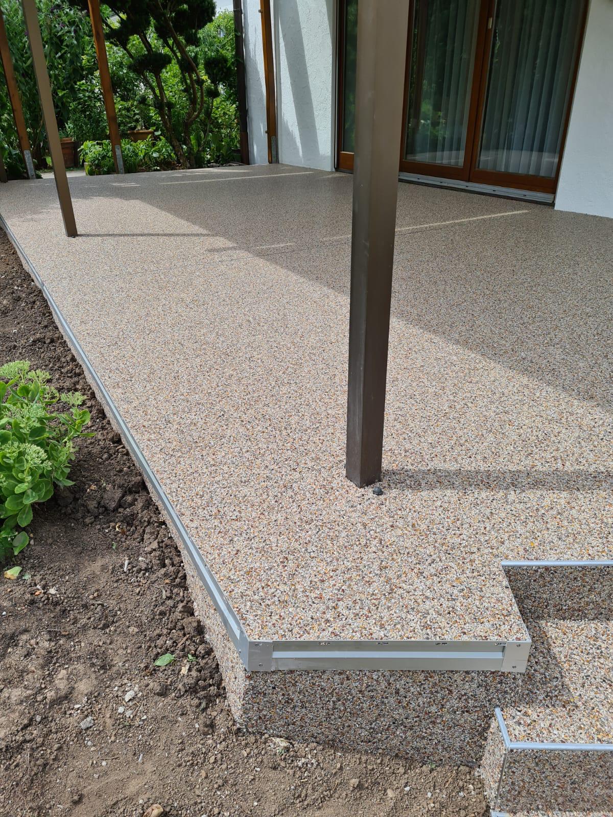 Terrasse mit Grünblick